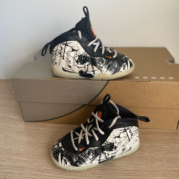 Nike Foamposite Toddler Orange/Black/White- SZ 7 C - Picture 2 of 14